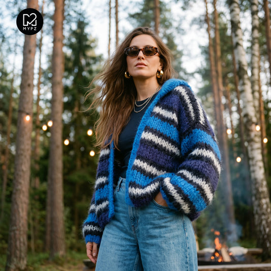 Patrón de punto – MYPZ Cárdigan bomber con capucha de mohair grueso azul n.º 15 (ENG-DE-NL-ES-FR-IT-DA-SV-NO)