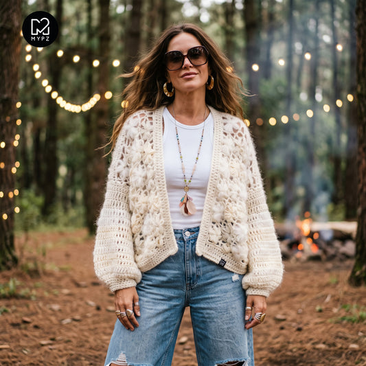 Kit de ganchillo - cárdigan bomber corto MYPZ Wildflower Off White (ENG-DE-NL-ES-FR-IT-DA-SV-NO)