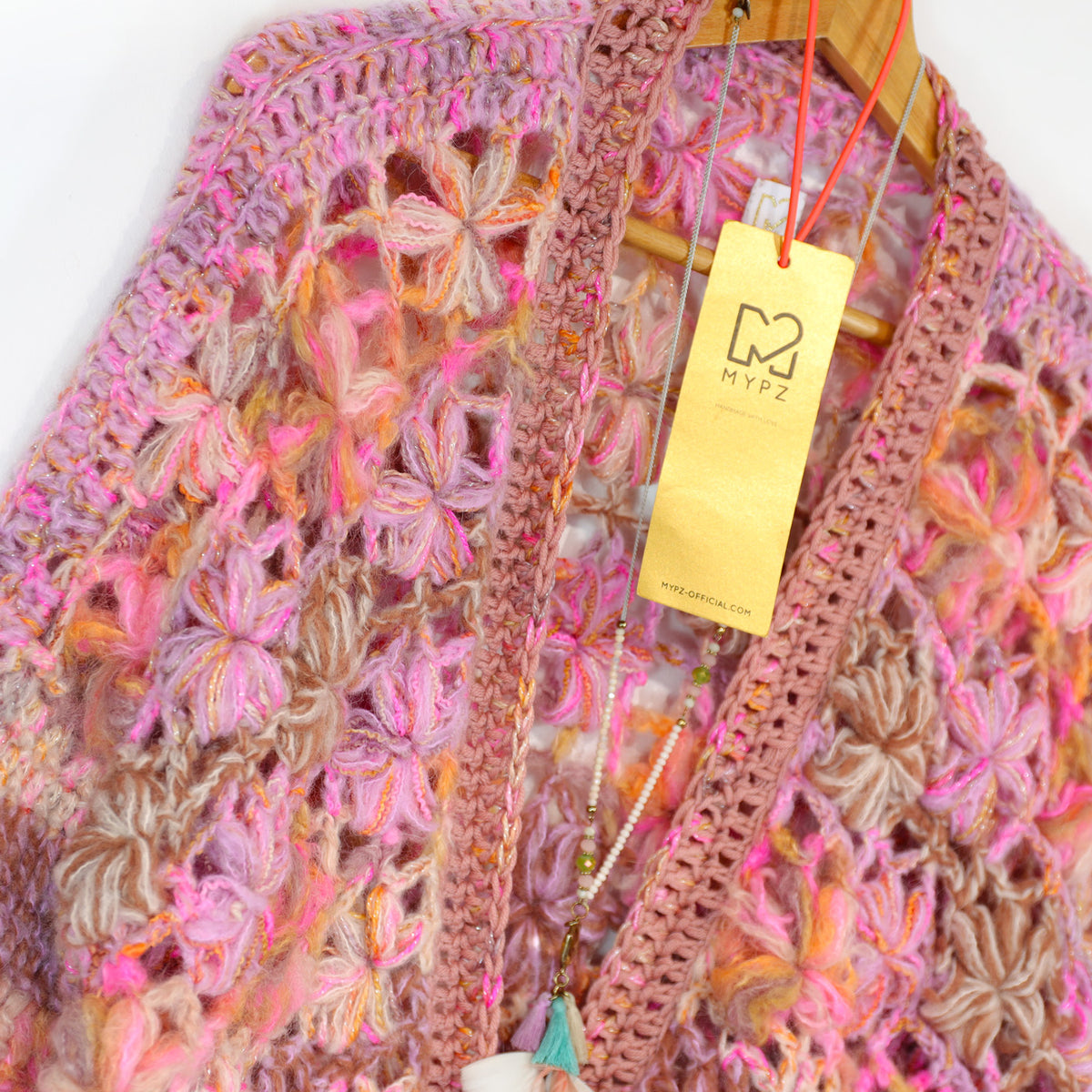 Kit de ganchillo - Cárdigan corto de flores silvestres MYPZ Pecan (ENG-DE-NL-ES-FR-IT-DA-SV-NO)