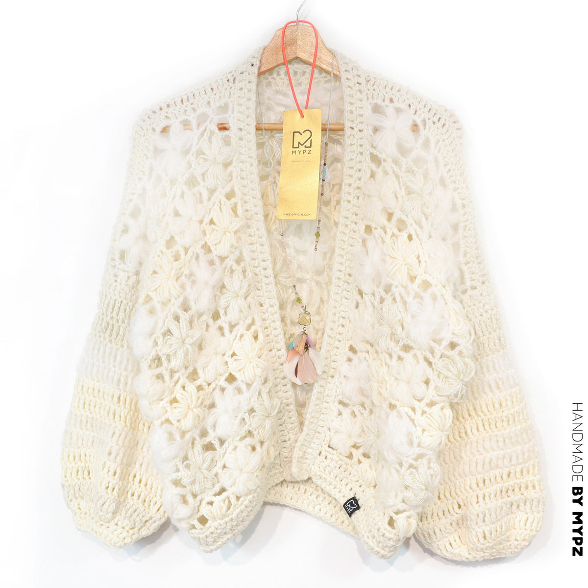 Crochet kit - MYPZ Short bomber cardigan Wildflower Off White (ENG-DE-NL-ES-FR-IT-DA-SV-NO)