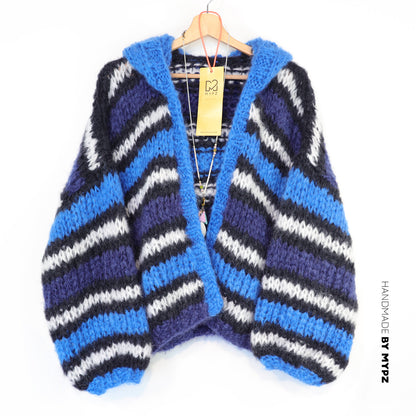 Patrón de punto – MYPZ Cárdigan bomber con capucha de mohair grueso azul n.º 15 (ENG-DE-NL-ES-FR-IT-DA-SV-NO)
