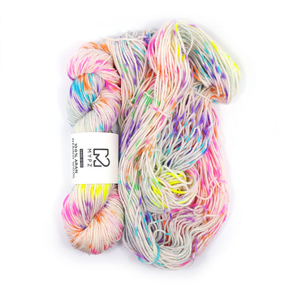 MYPZ Hand-dyed 100% Aran Merino Wool – Confetti Grey
