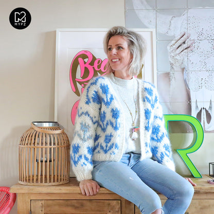 Knitting Pattern – MYPZ Chunky Bomber Cardigan Tulips Blue No.9 (ENG-NL-DE)