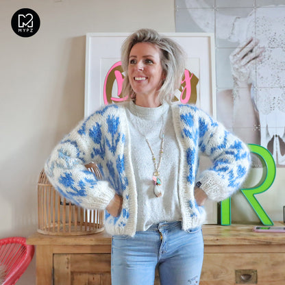 Knitting Pattern – MYPZ Chunky Bomber Cardigan Tulips Blue No.9 (ENG-NL-DE)